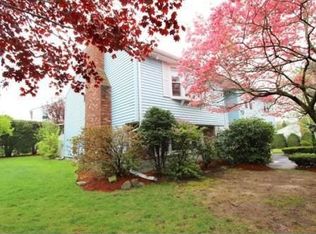 39 Briarwood Rd, Waltham, MA 02452