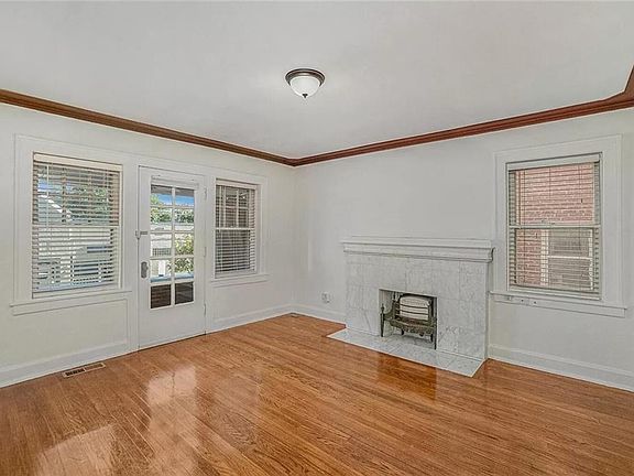 3rd image of 317 E 43rd St APT 1E