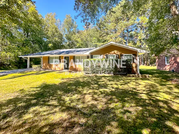 6230 Cedar Wood Dr, Atlanta, GA 30349