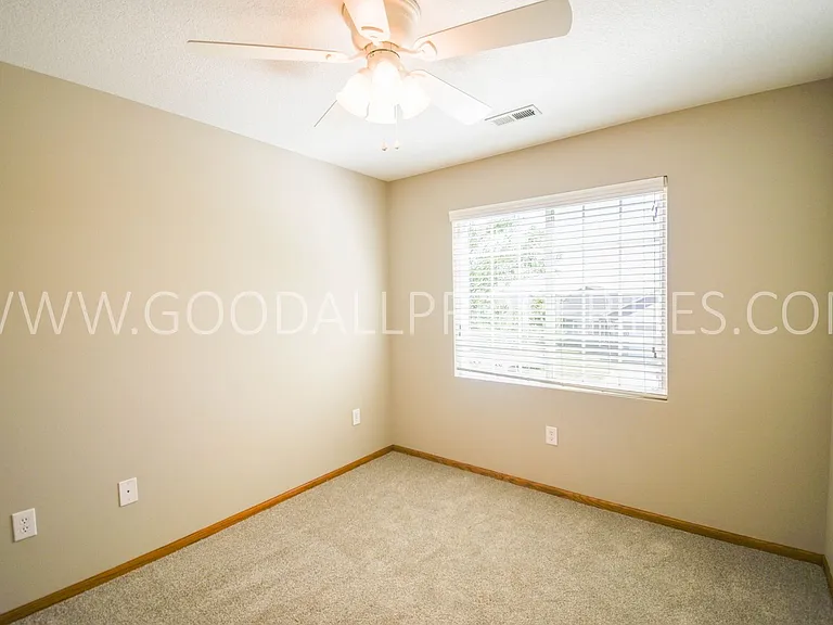 3504 163rd St — Photo 10