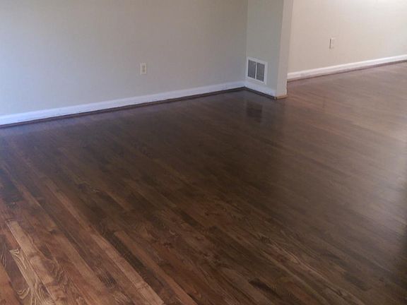 3rd image of 322 W Xenia Dr