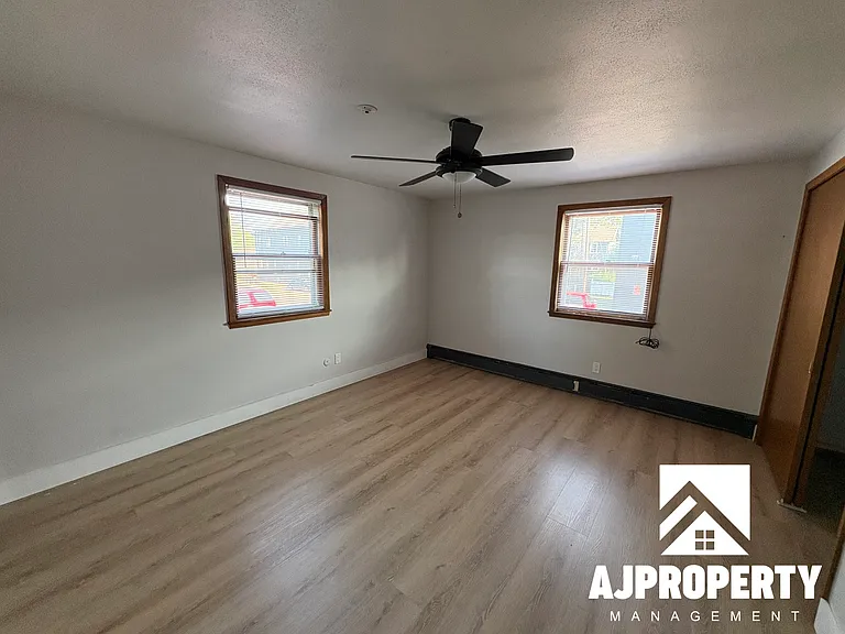 219 S Menlo Ave #6 — Photo 7