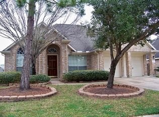 2726 Shelby Dr, Pearland, TX 77584