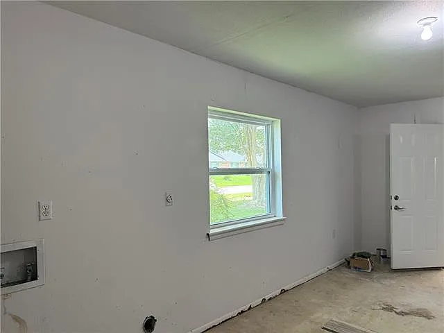 200 Tallwood Dr — Photo 30