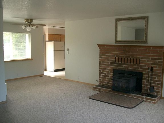 3rd image of 1280 Marlin Dr SE