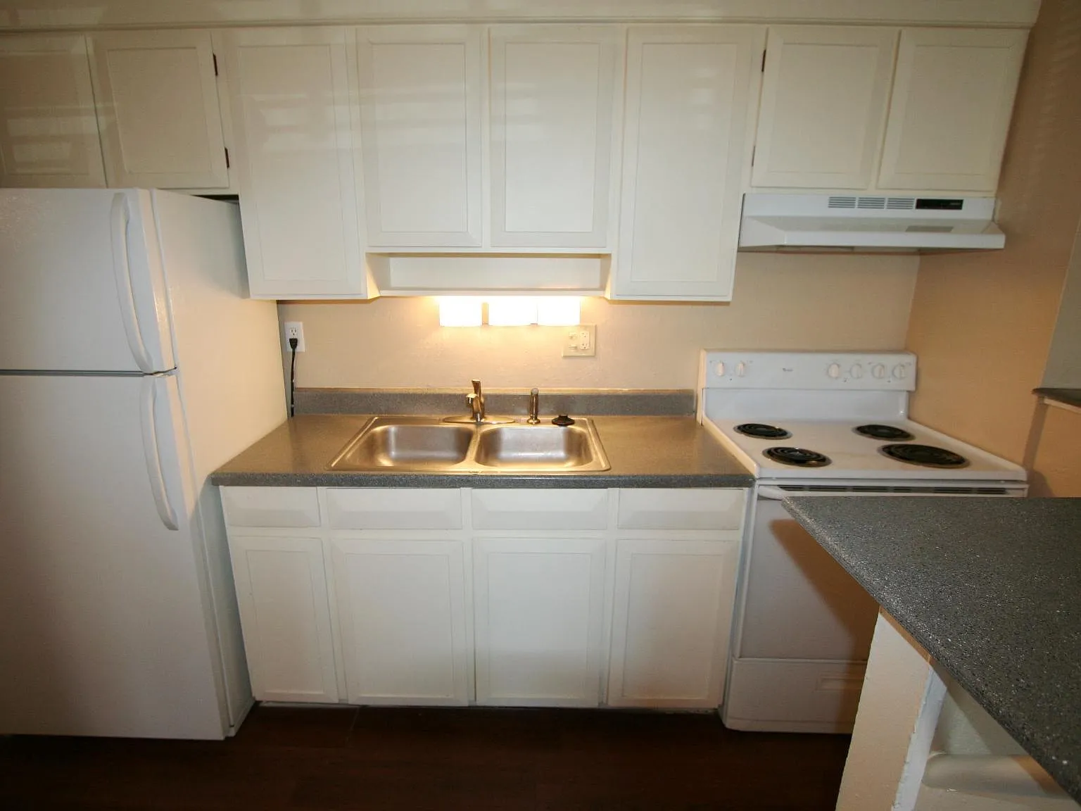 1 bed, 450 sqft, $1,195 — Photo 4