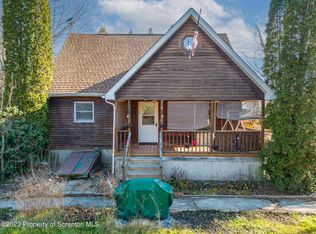 122 S Franklin Ave, Carbondale, PA 18407