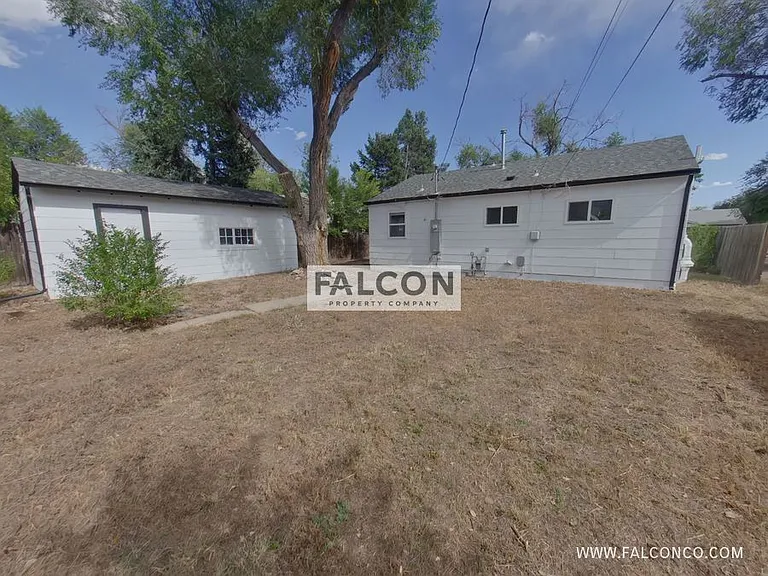 1920 S Hancock Ave — Photo 12