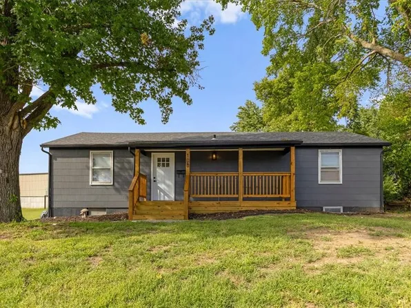 108 W 20th St, Higginsville, MO 64037