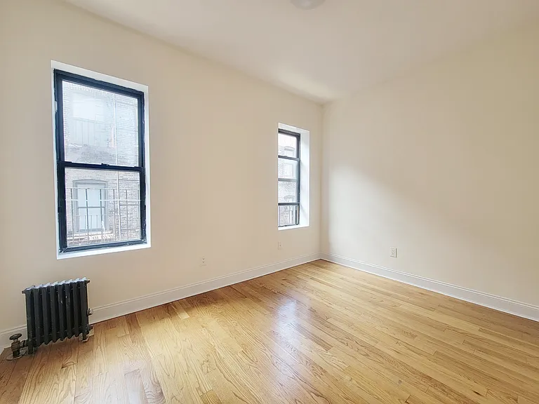 3147 Broadway #7 — Photo 6