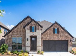 860 Sandbox Dr, Aubrey, TX 76227