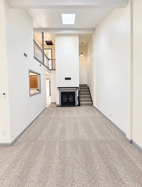 2 bed, 1355 sqft, $2,000 — Photo 2