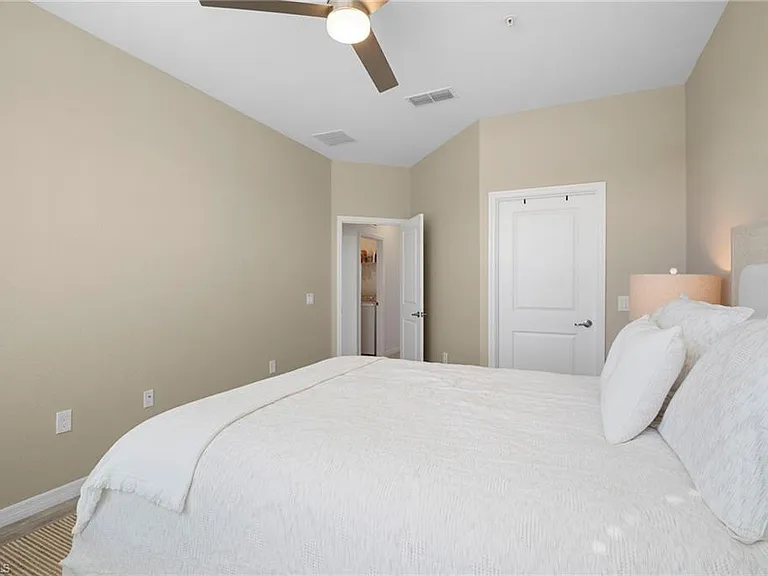 15194 Bluffton Ln #1422 — Photo 32