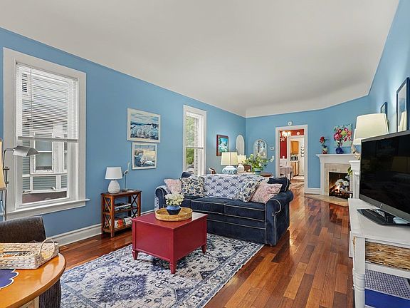 4th image of 2135 6th St