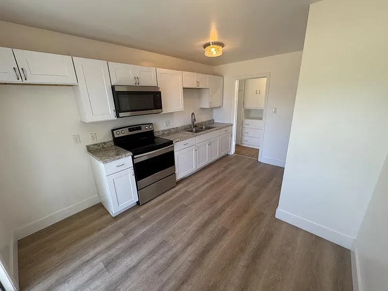 80 Arden Cir — Photo 2