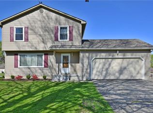 3401 Darbyshire Dr, Canfield, OH