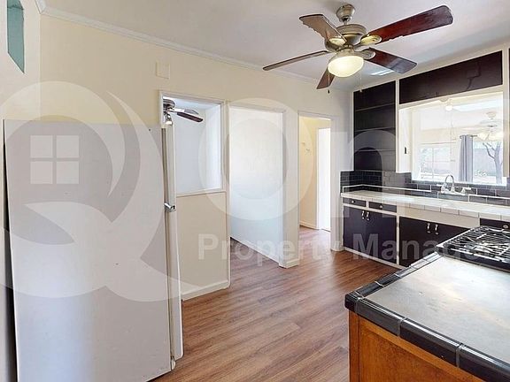 5th image of 3022 E Lester St