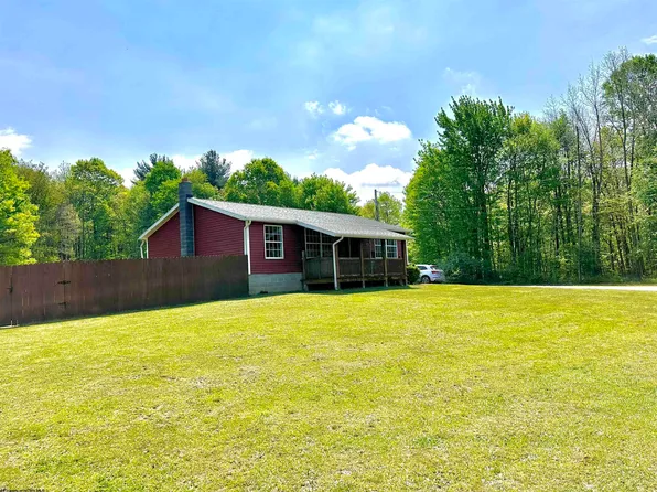 2054 Dennis Rd, Bruceton Mills, WV 26525