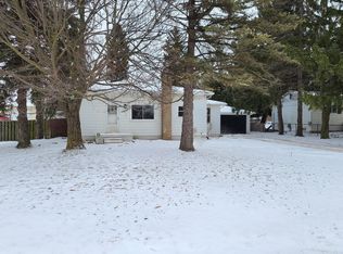 1910 Metamora Rd, Oxford, MI 48371