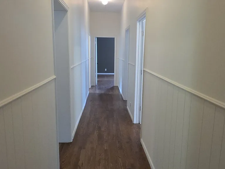 504 E Vine St — Photo 8