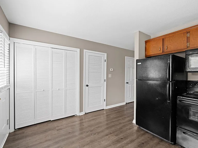 504 Patriot Park Ct — Photo 10