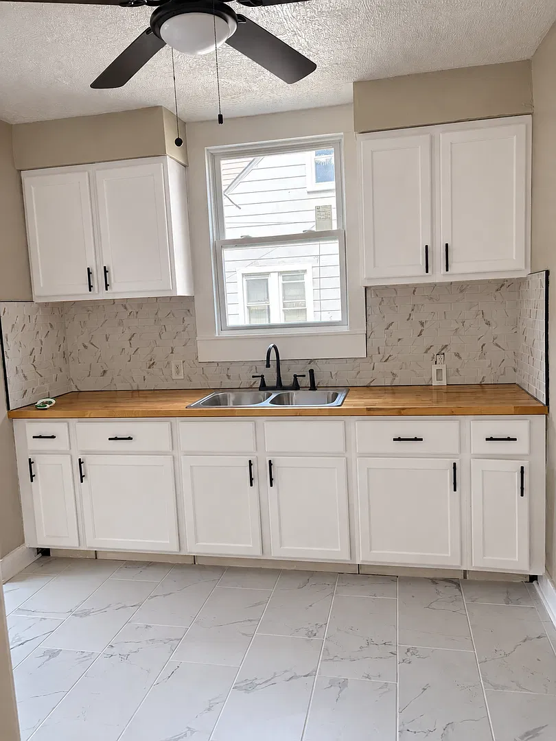 15779 Asbury Park - $1,500 per month — Photo 4