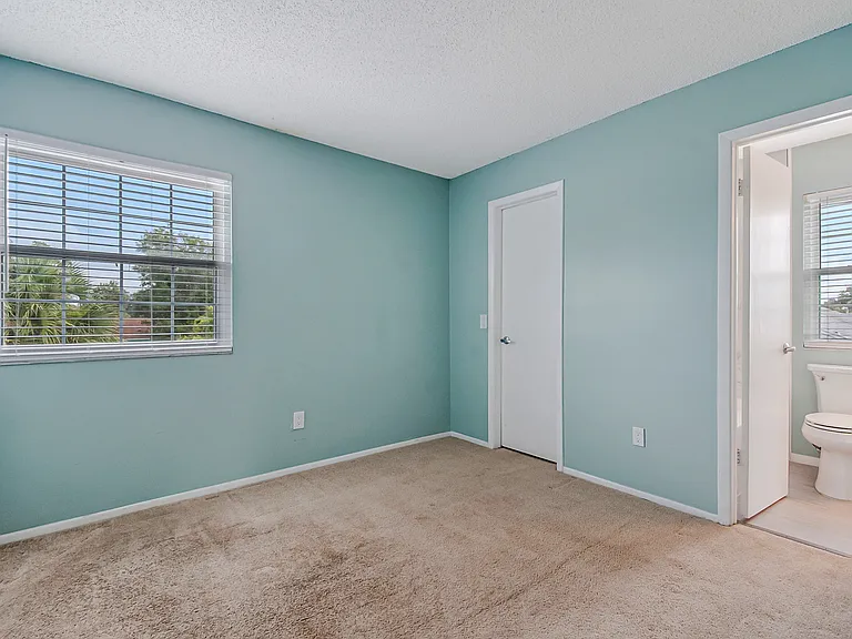 1025 Wentworth Ct — Photo 21