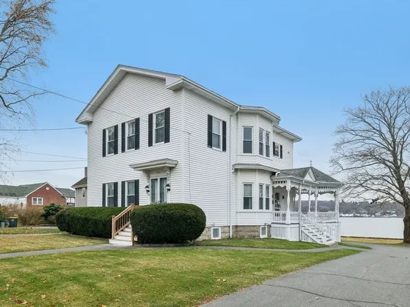2396 Riverside Ave, Somerset, MA