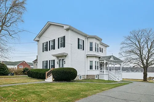 2396 Riverside Ave Photo 1