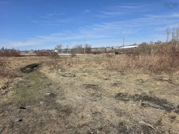 217 Franklyn St #214, Sydney, NS B1M 1A6