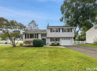 65 Cynthia Dr, Fairfield, CT 06824