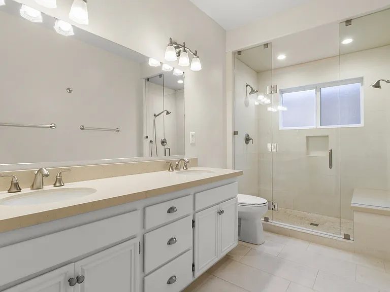 824 D Ave — Photo 15