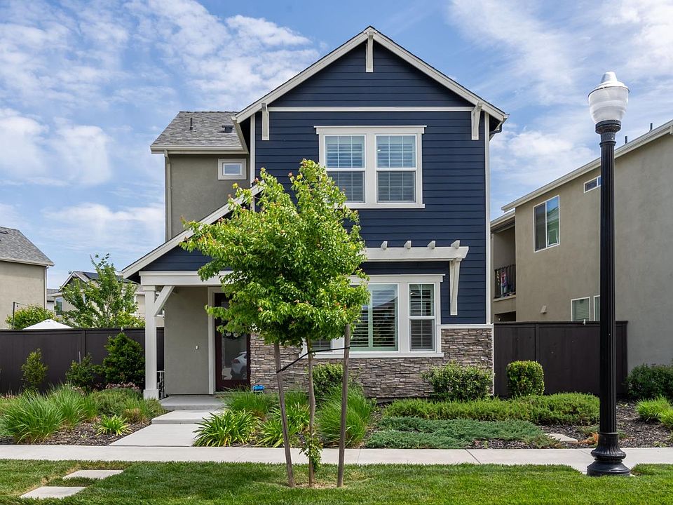 1st image of 2916 Honey Opal Ave