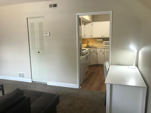 4th image of 9051 Wrenwood Ln