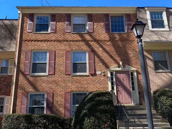 6008 Westchester Park Dr APT 301, College Park, MD 20740