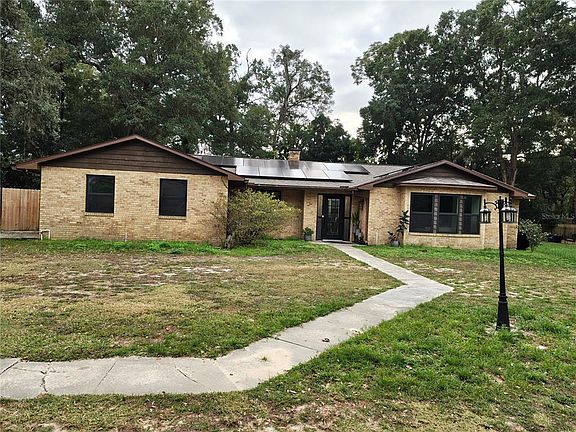 2nd image of 820 N Wekiwa Springs Rd