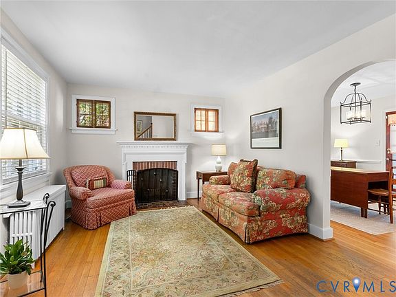 5th image of 4018 W Grace St