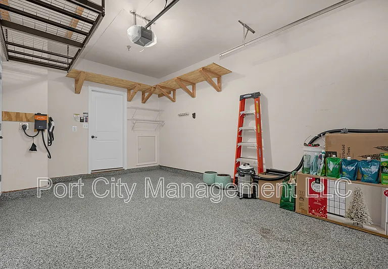 133 S Macon St — Photo 23