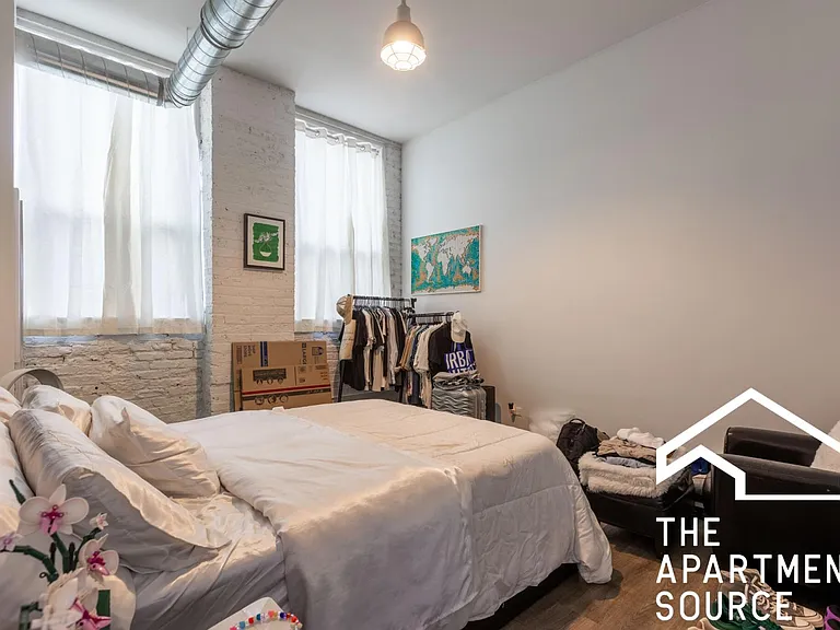 930 W Dakin St #2 — Photo 13