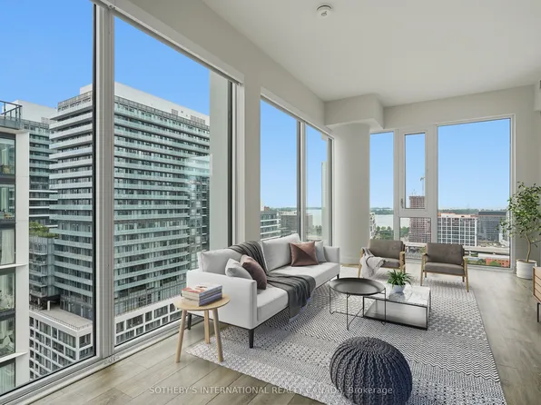 158 Front St E #2108, Toronto, ON M5A 0K9
