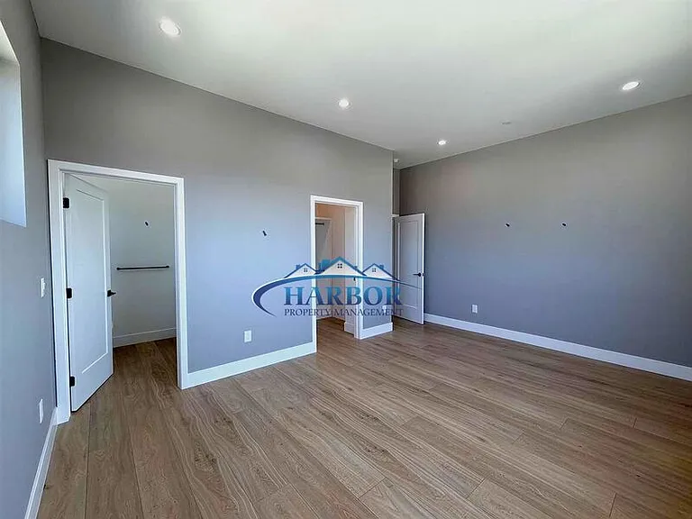 2126 W 238th St — Photo 27