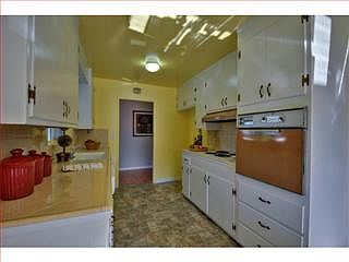 1st image of 4740 Applewood Dr