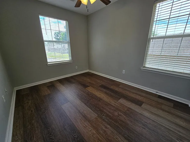 3215 Shelby Dr — Photo 7