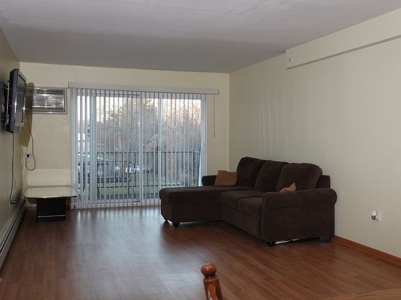 4th image of 8547 W 102nd Ter APT 310