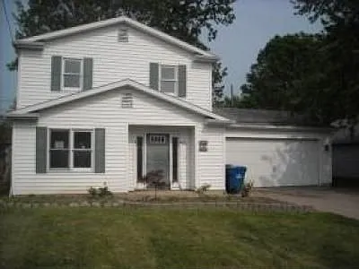 741 Grantwood Ave photo 1