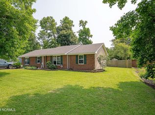 602 N 40th Rd, Morehead City, NC 28557