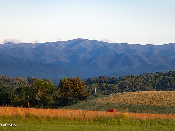 5th image of 130 Berryhill Rd