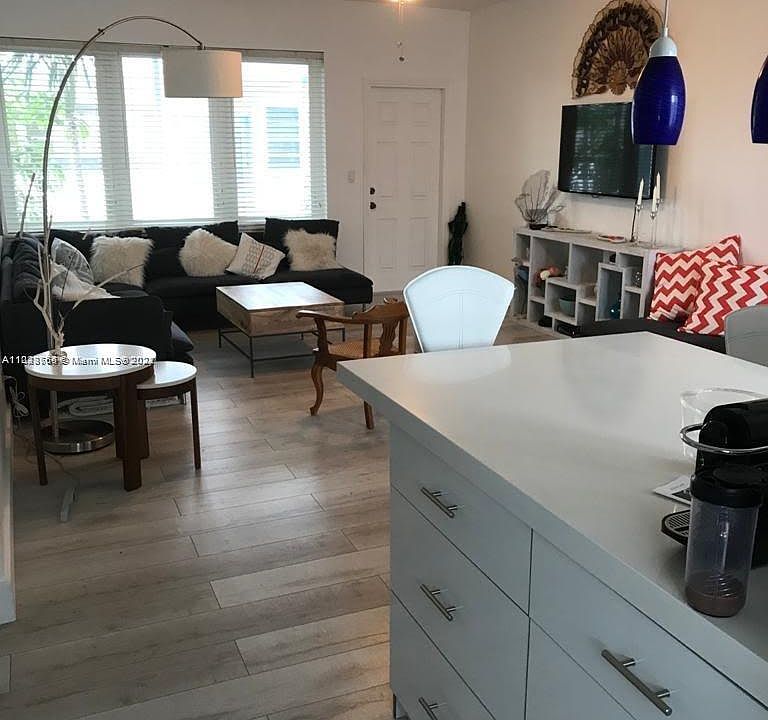 1st image of 4720 Pine Tree Dr #29
