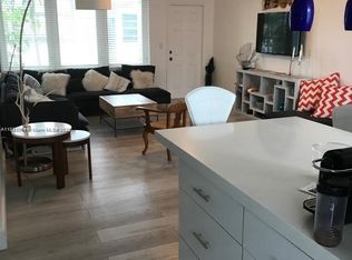 4720 Pine Tree Dr #29, Miami Beach, FL 33140