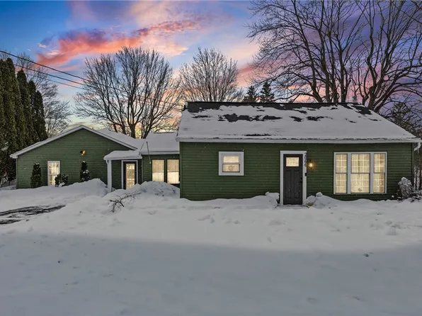 2066 Ridge Rd, Ontario, NY 14519